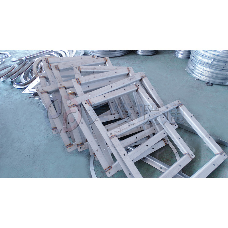 角（jiǎo）鋼（gāng）矩形法蘭